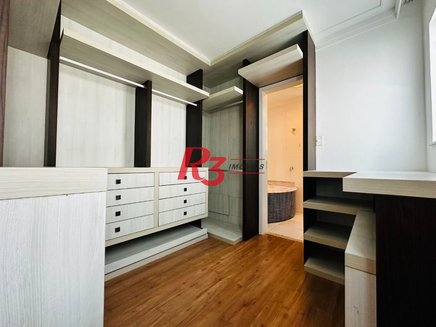 Casa com 3 dormitórios à venda, 210 m² por R$ 1.234.000,00 - Vila Matias - Santos/SP