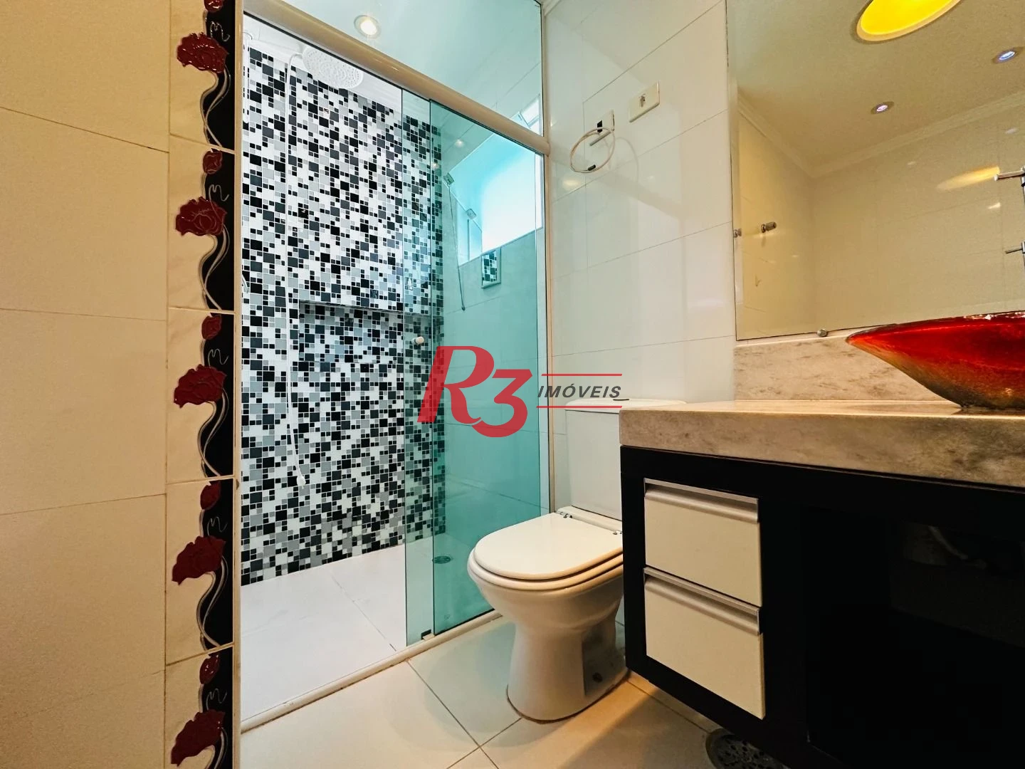 Casa com 3 dormitórios à venda, 210 m² por R$ 1.234.000,00 - Vila Matias - Santos/SP