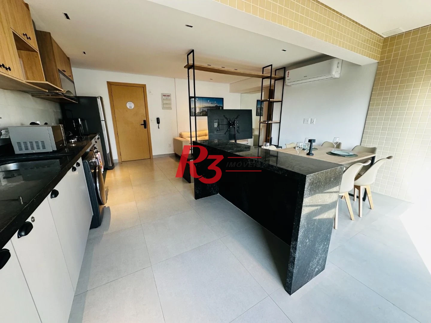 Apartamento com 2 dormitórios à venda, 65 m² por R$ 1.050.000,00 - Ponta da Praia - Santos/SP