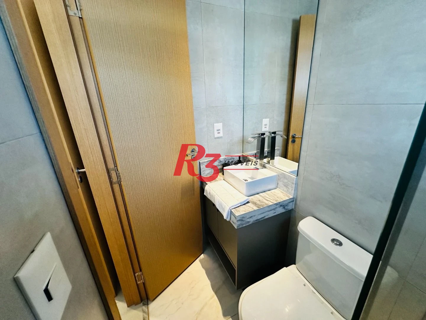 Apartamento com 2 dormitórios à venda, 65 m² por R$ 1.050.000,00 - Ponta da Praia - Santos/SP