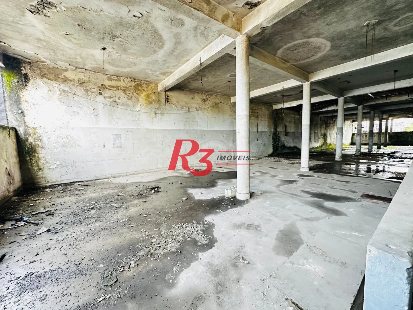 Terreno à venda, 718 m² por R$ 4.004.000,00 - Vila Nova - Santos/SP
