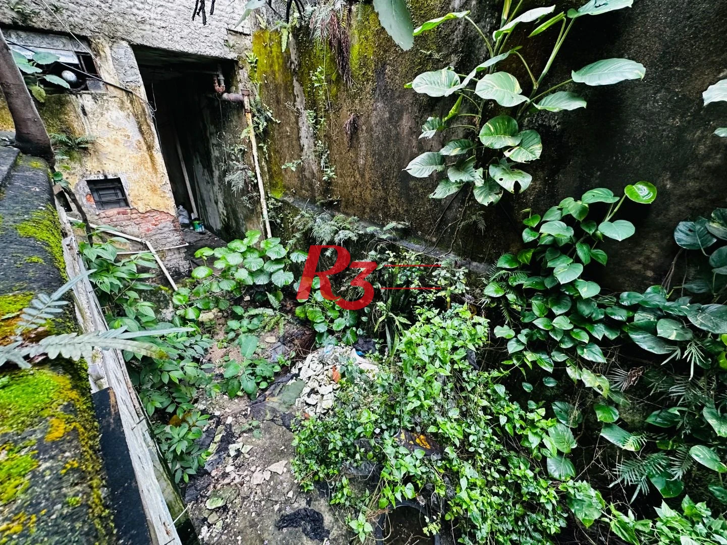 Terreno à venda, 718 m² por R$ 4.004.000,00 - Vila Nova - Santos/SP