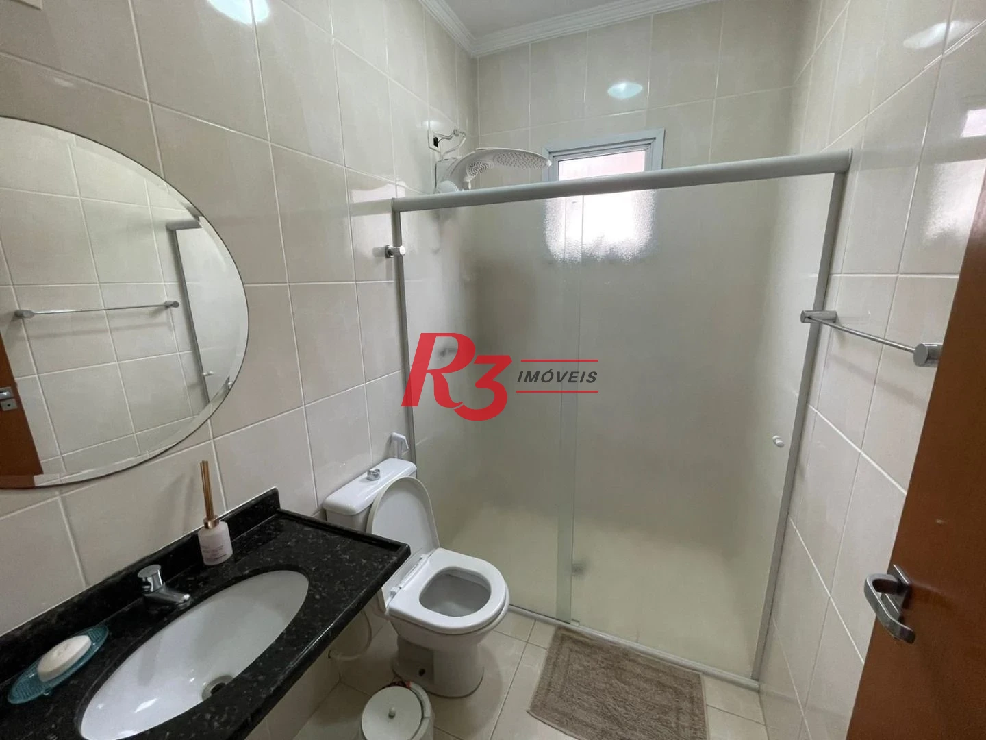 Sobrado, 334 m² - venda por R$ 2.350.000,00 ou aluguel por R$ 18.000,00/mês - Boqueirão - Santos/SP