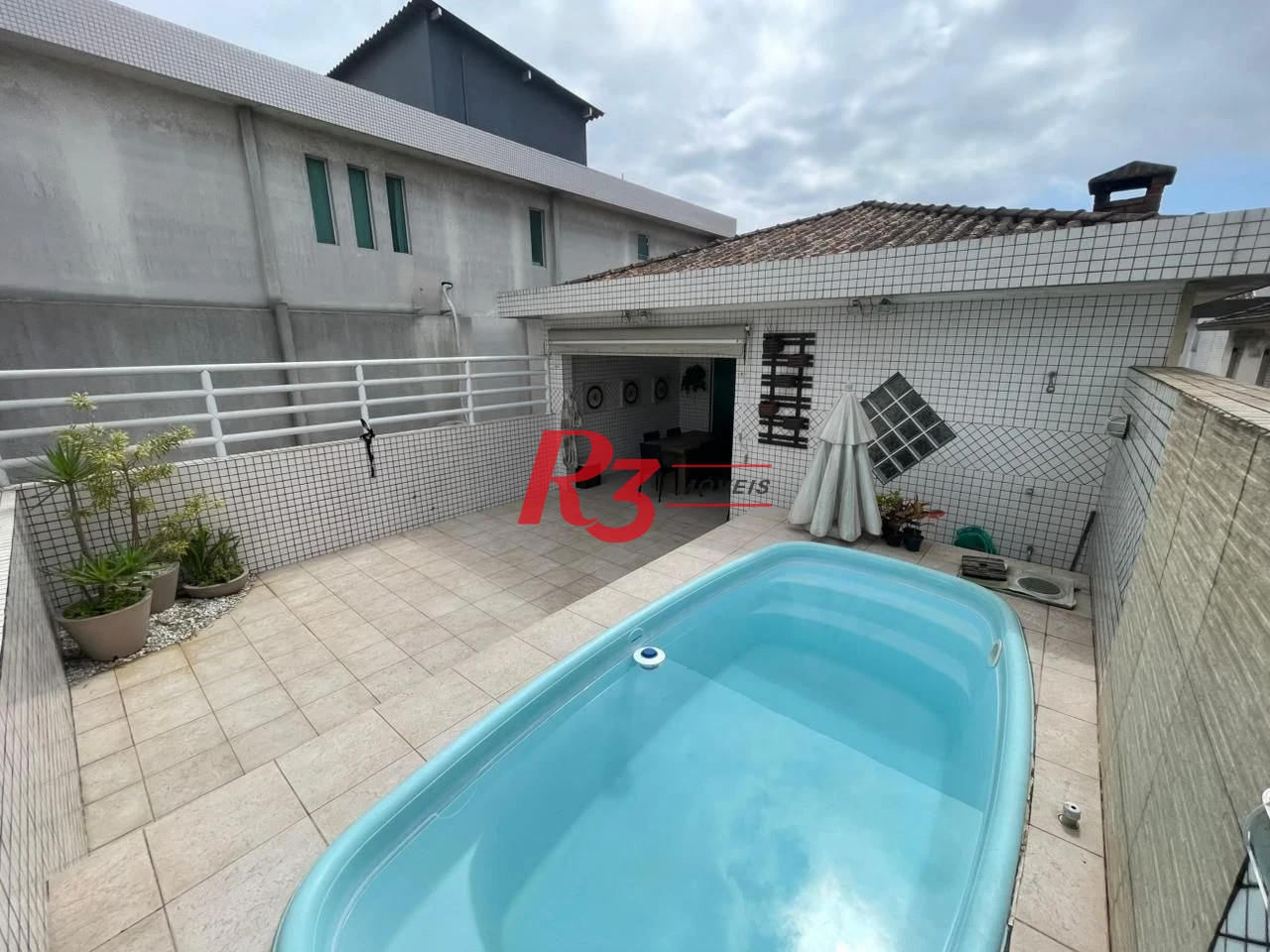 Sobrado, 334 m² - venda por R$ 2.350.000,00 ou aluguel por R$ 18.000,00/mês - Boqueirão - Santos/SP