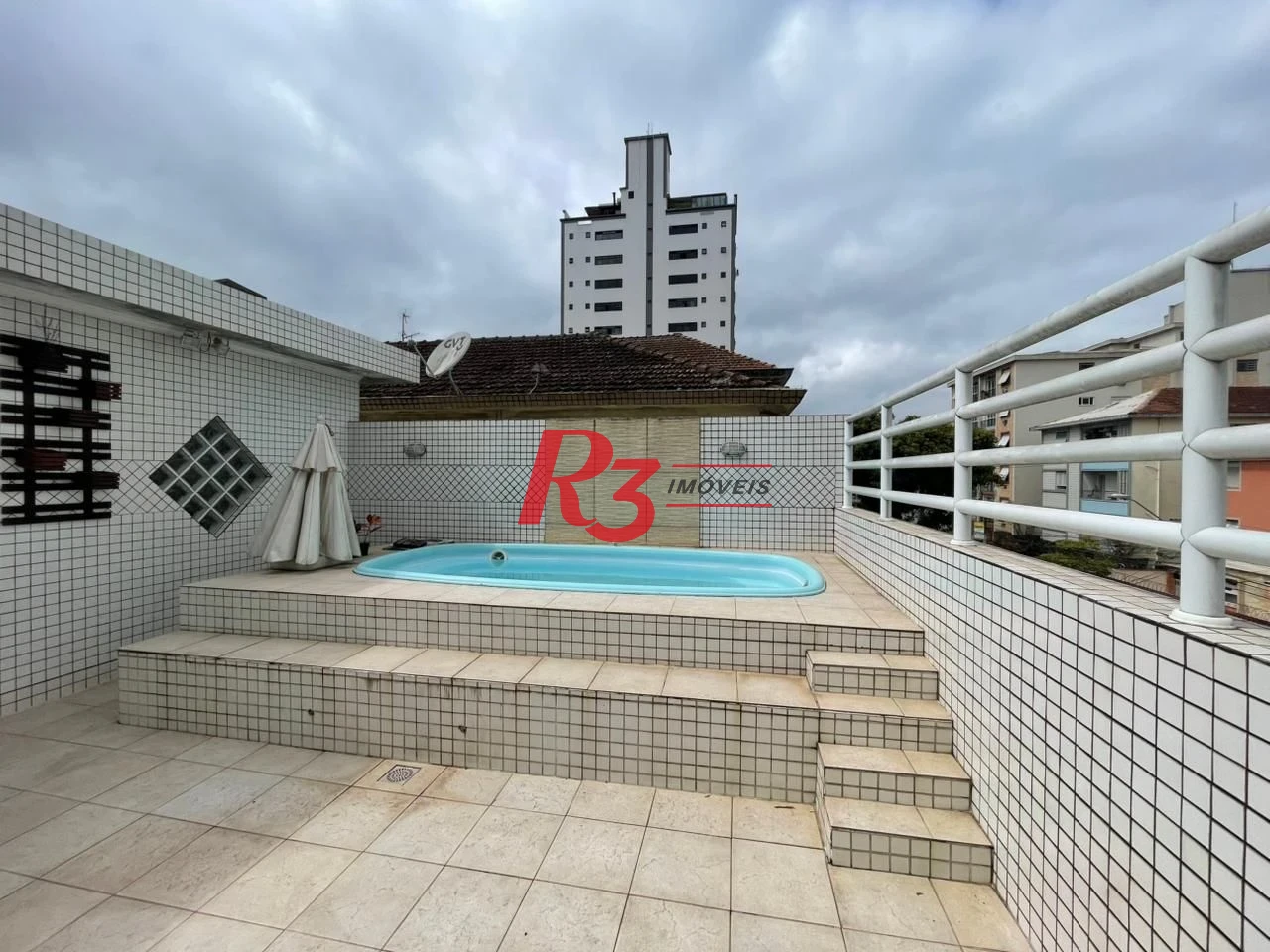 Sobrado, 334 m² - venda por R$ 2.350.000,00 ou aluguel por R$ 18.000,00/mês - Boqueirão - Santos/SP