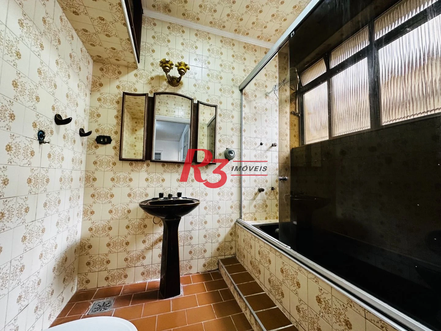 Sobrado com 3 dormitórios à venda, 248 m² por R$ 1.200.000,00 - Vila Belmiro - Santos/SP