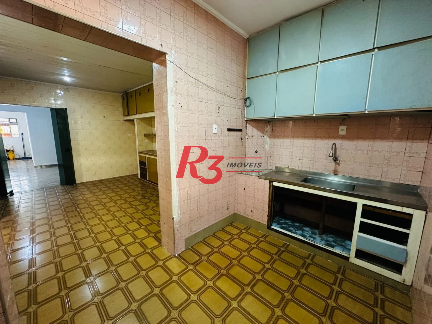 Sobrado com 3 dormitórios à venda, 248 m² por R$ 1.200.000,00 - Vila Belmiro - Santos/SP