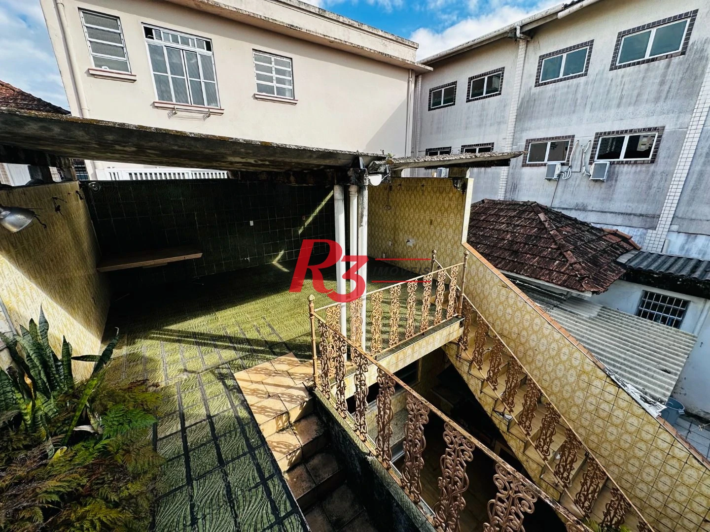 Sobrado com 3 dormitórios à venda, 248 m² por R$ 1.200.000,00 - Vila Belmiro - Santos/SP