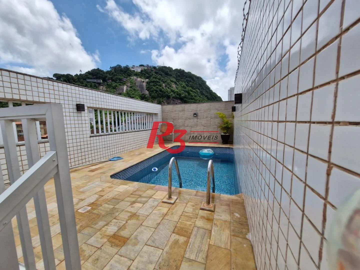 Casa com 4 dormitórios à venda, 231 m² por R$ 1.490.000,00 - Marapé - Santos/SP