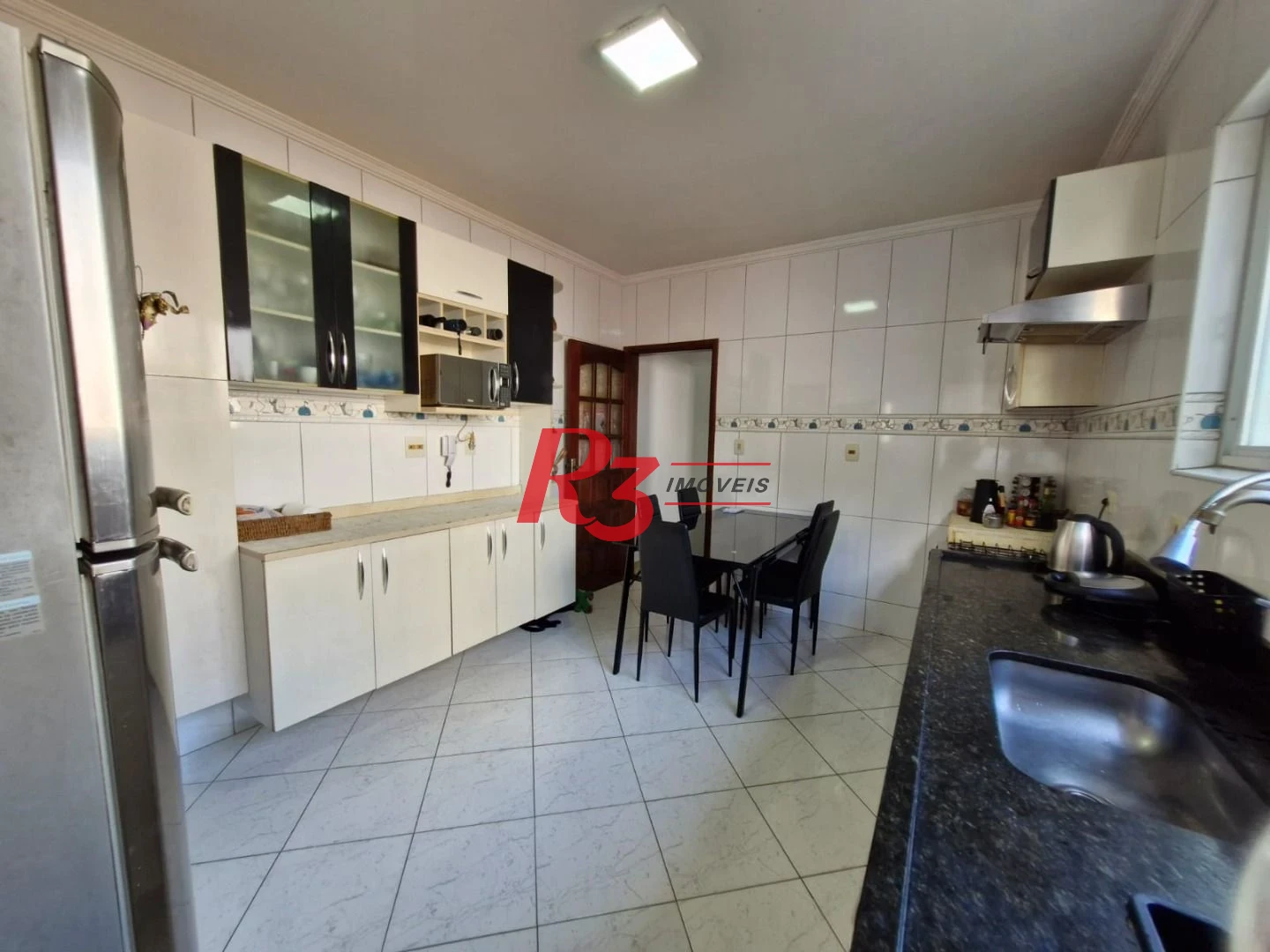 Casa com 4 dormitórios à venda, 231 m² por R$ 1.490.000,00 - Marapé - Santos/SP