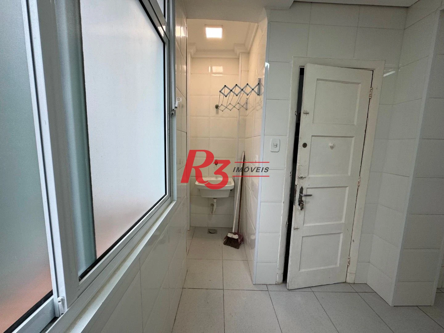 Apartamento para alugar, 64 m² por R$ 3.500,00/mês - José Menino - Santos/SP