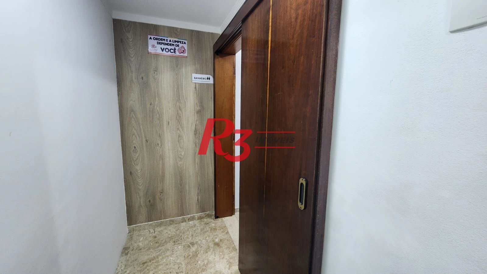 Sala à venda, 45 m² por R$ 300.000,00 - Encruzilhada - Santos/SP