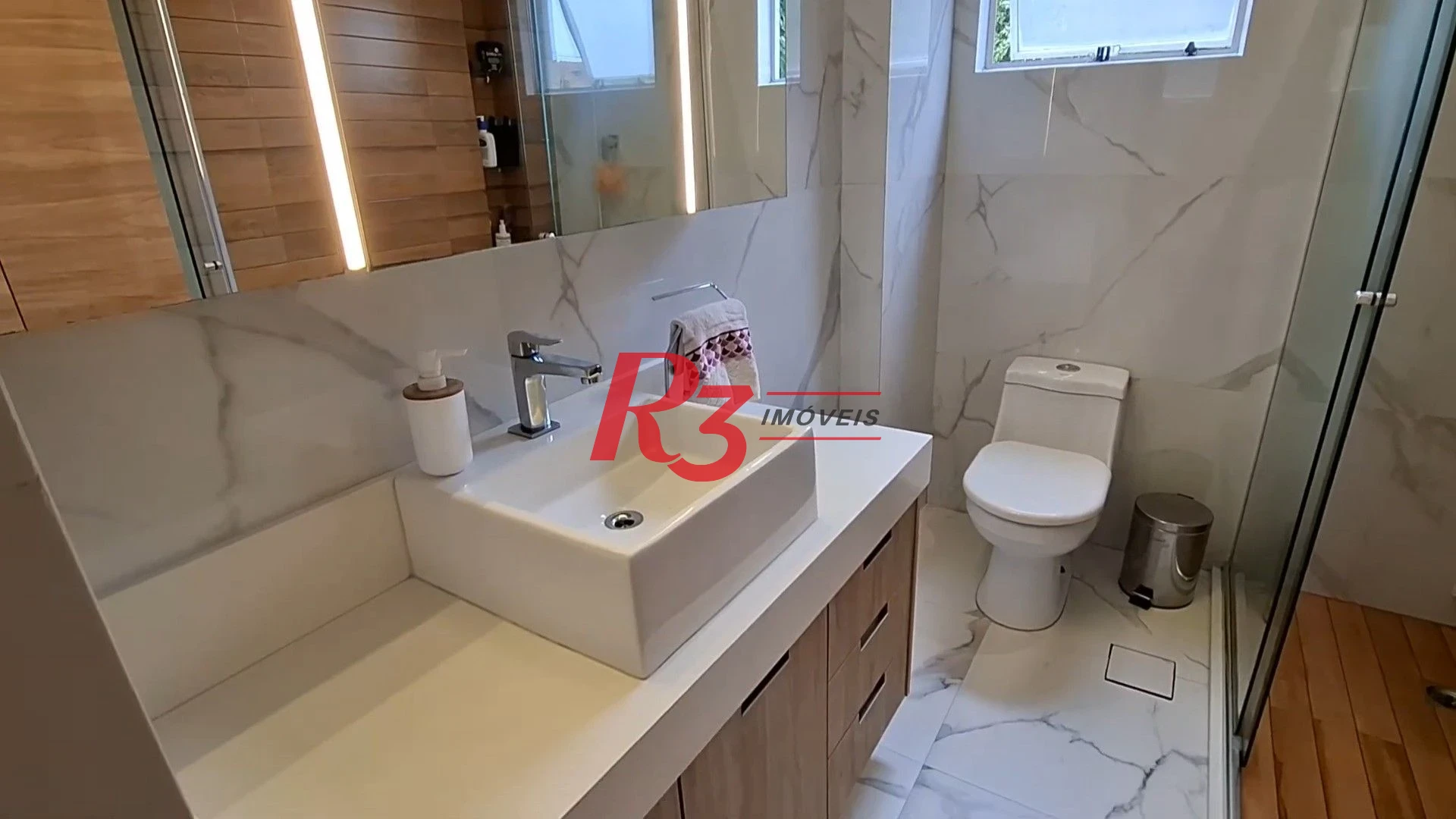 Apartamento com 3 dormitórios à venda, 108 m² por R$ 862.000,00 - Embaré - Santos/SP