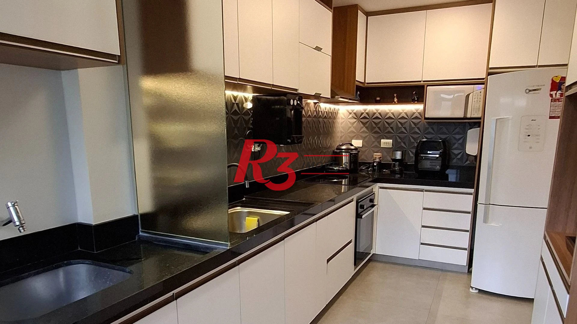 Apartamento com 3 dormitórios à venda, 108 m² por R$ 862.000,00 - Embaré - Santos/SP