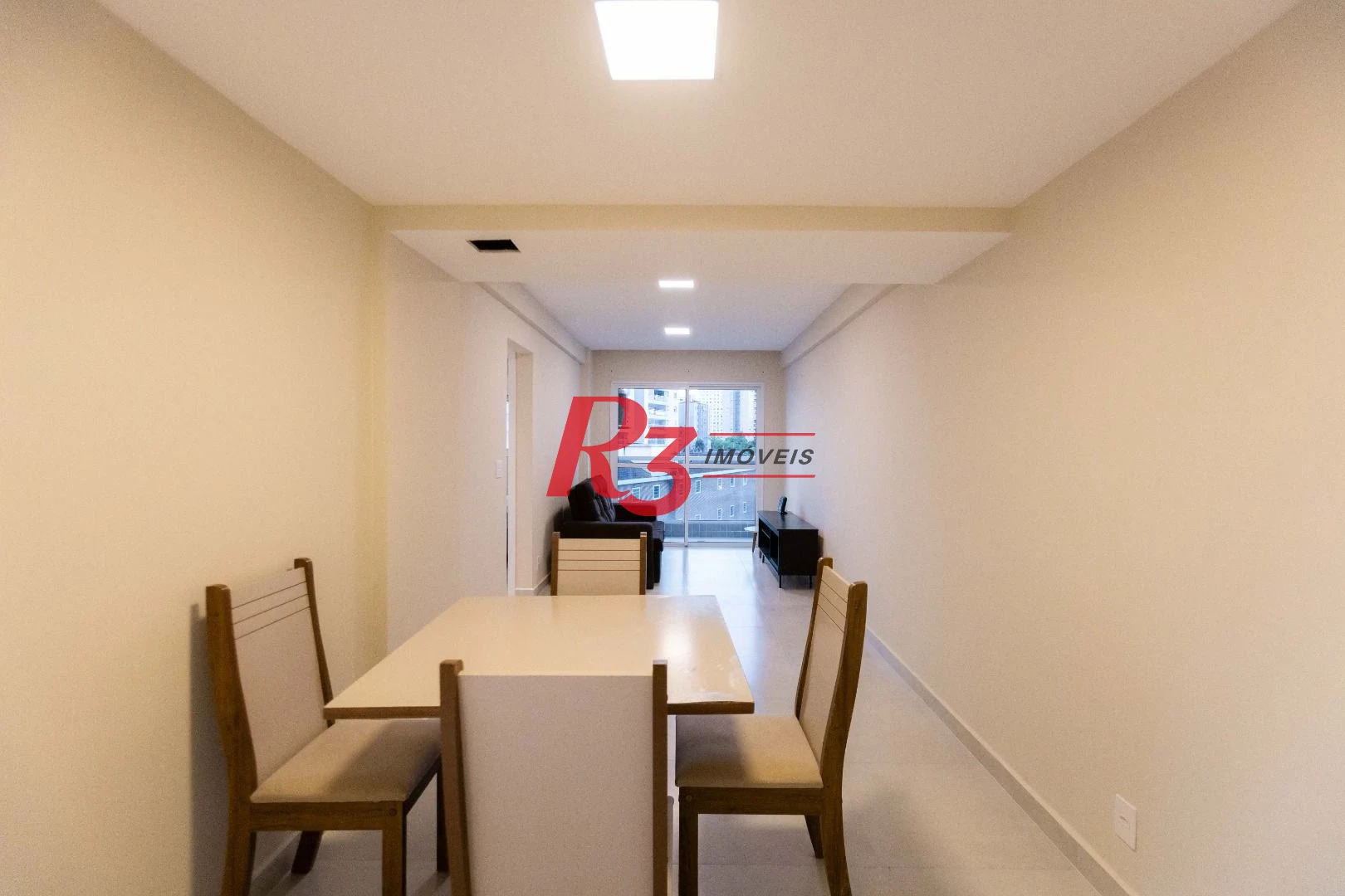 Apartamento com 2 dormitórios à venda, 68 m² por R$ 670.000,00 - Marapé - Santos/SP