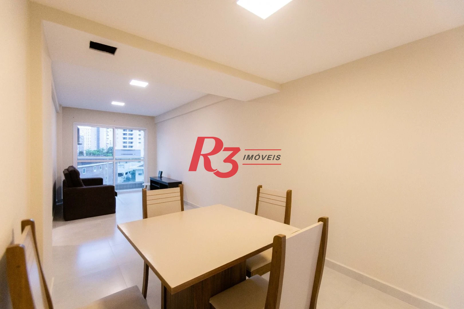 Apartamento com 2 dormitórios à venda, 68 m² por R$ 670.000,00 - Marapé - Santos/SP