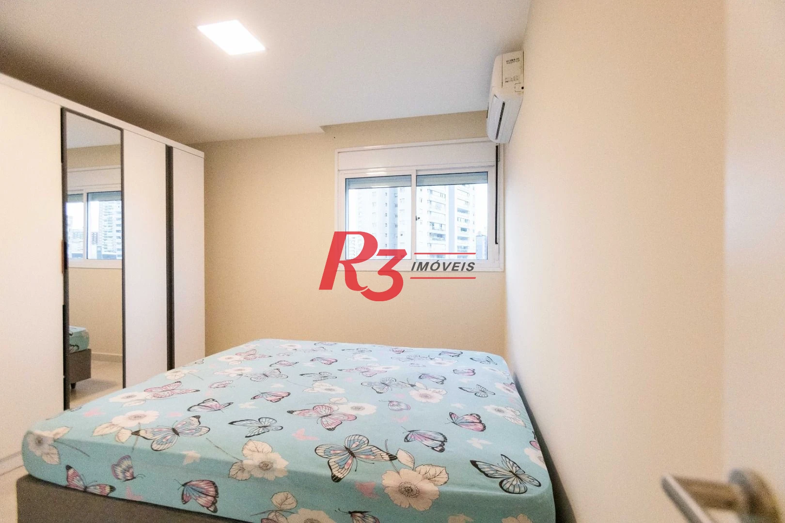 Apartamento com 2 dormitórios à venda, 68 m² por R$ 670.000,00 - Marapé - Santos/SP