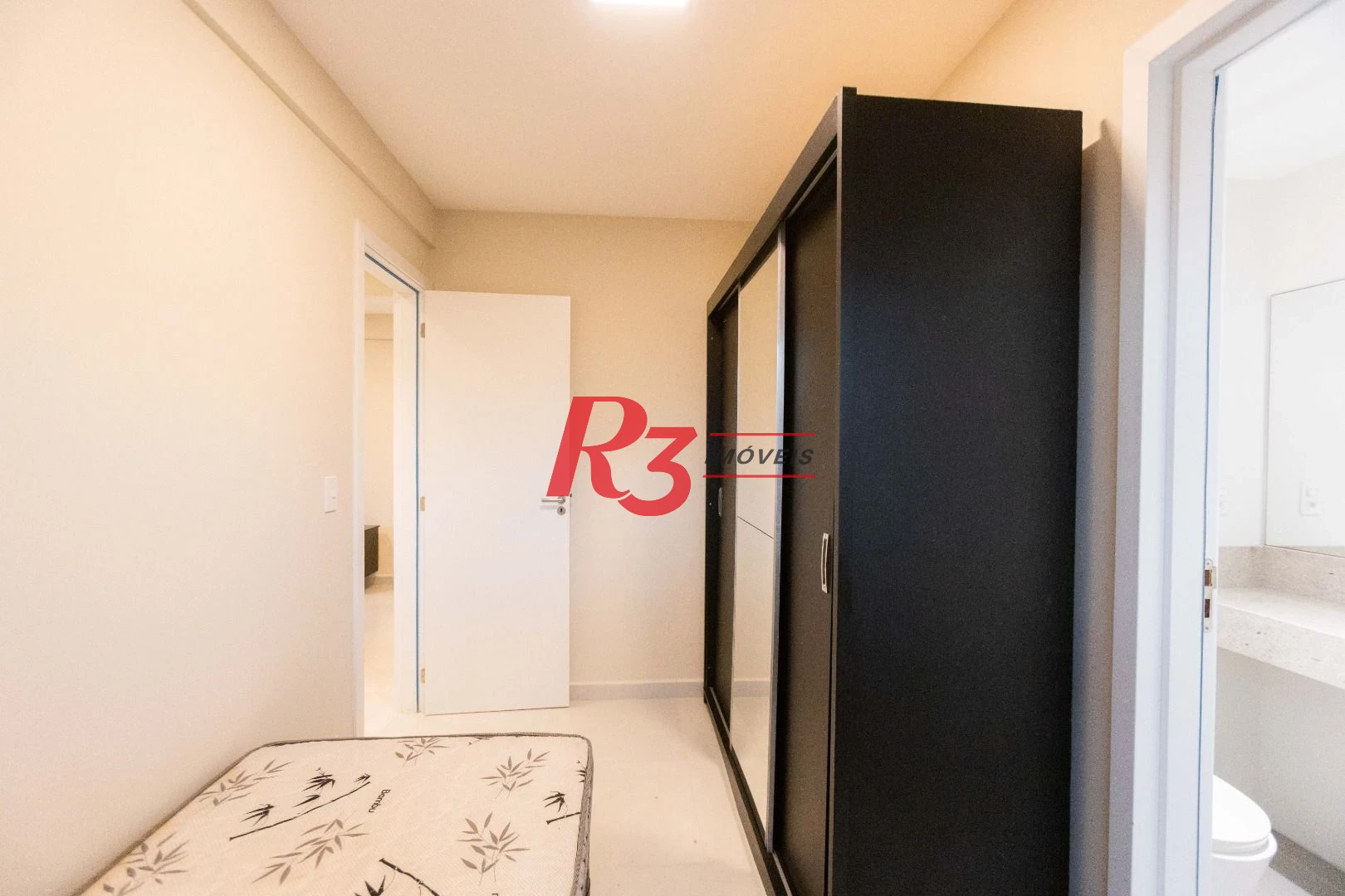 Apartamento com 2 dormitórios à venda, 68 m² por R$ 670.000,00 - Marapé - Santos/SP
