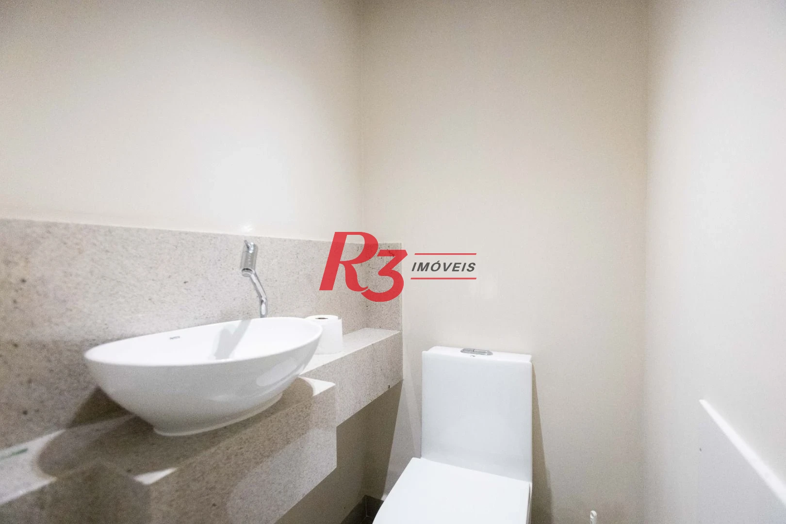Apartamento com 2 dormitórios à venda, 68 m² por R$ 670.000,00 - Marapé - Santos/SP