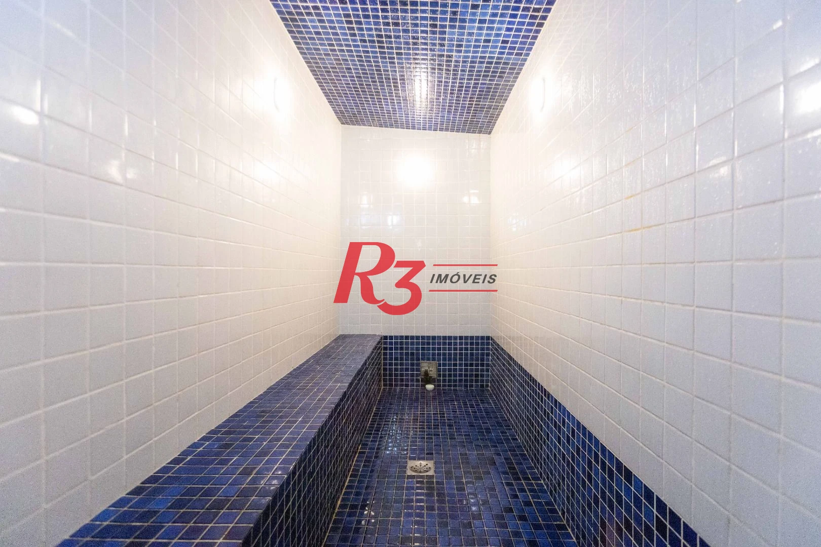 Apartamento com 2 dormitórios à venda, 68 m² por R$ 670.000,00 - Marapé - Santos/SP