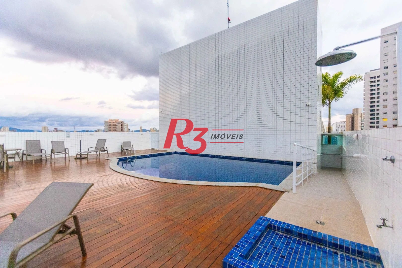 Apartamento com 2 dormitórios à venda, 68 m² por R$ 670.000,00 - Marapé - Santos/SP