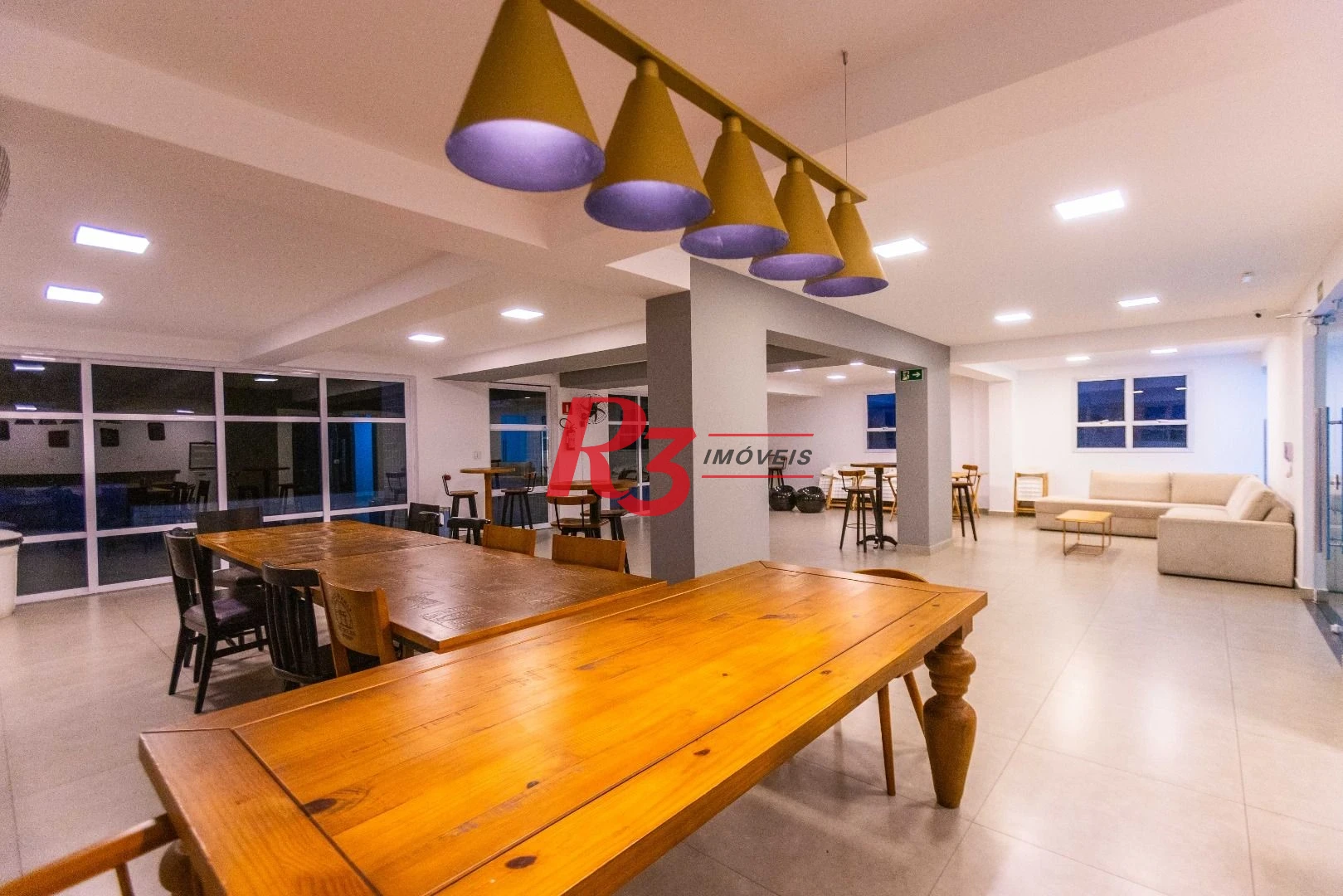 Apartamento com 2 dormitórios à venda, 68 m² por R$ 670.000,00 - Marapé - Santos/SP