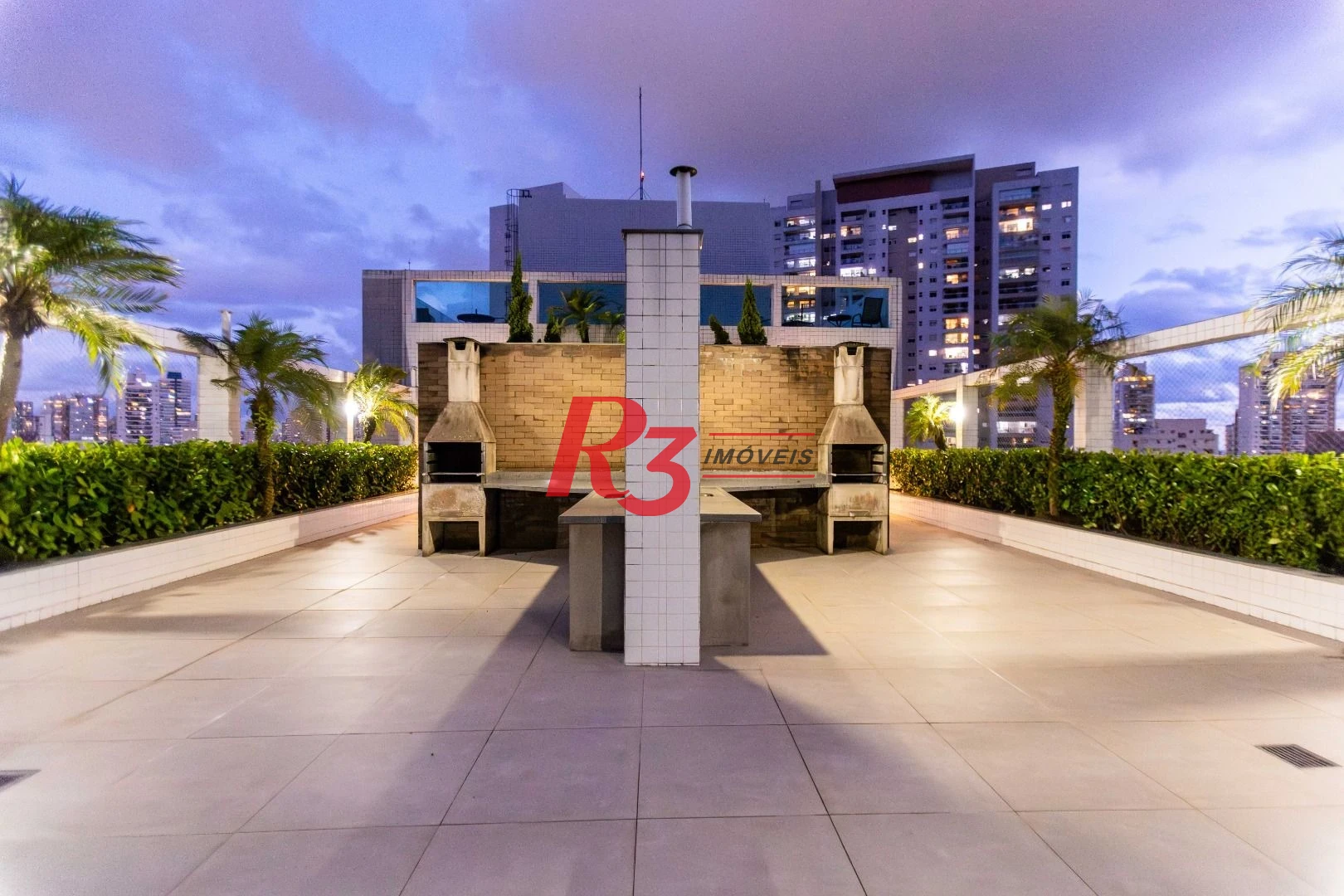 Apartamento com 2 dormitórios à venda, 68 m² por R$ 670.000,00 - Marapé - Santos/SP