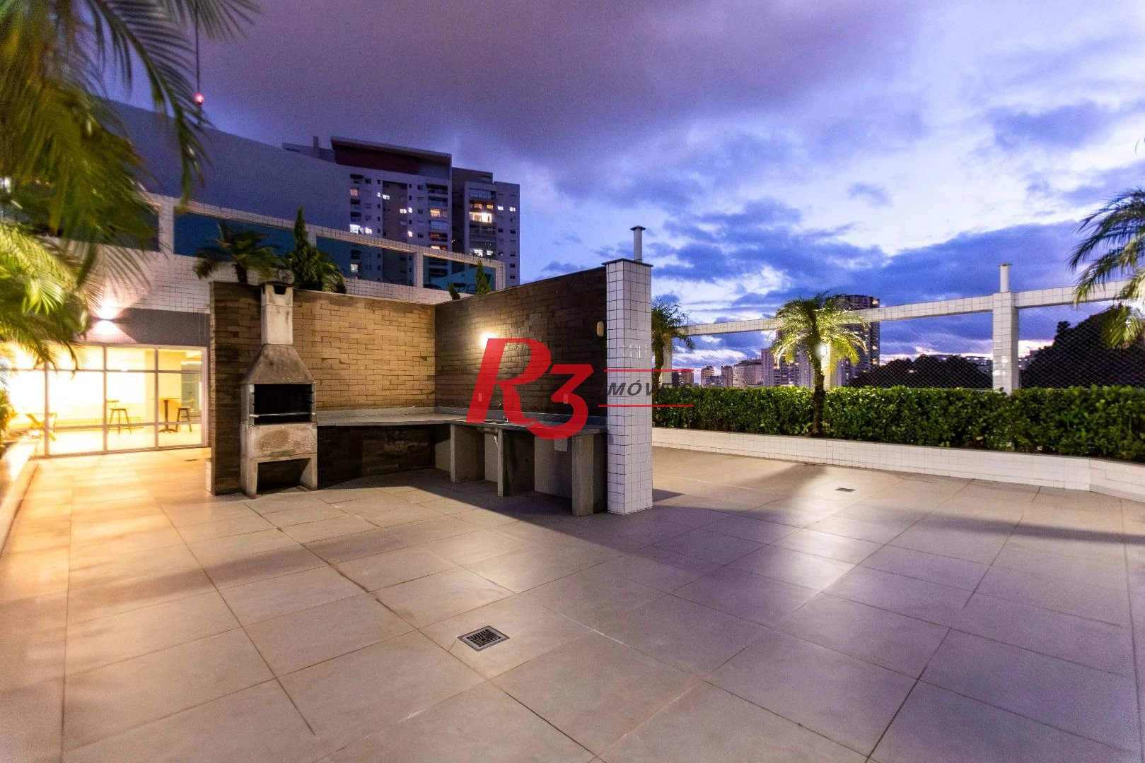 Apartamento com 2 dormitórios à venda, 68 m² por R$ 670.000,00 - Marapé - Santos/SP