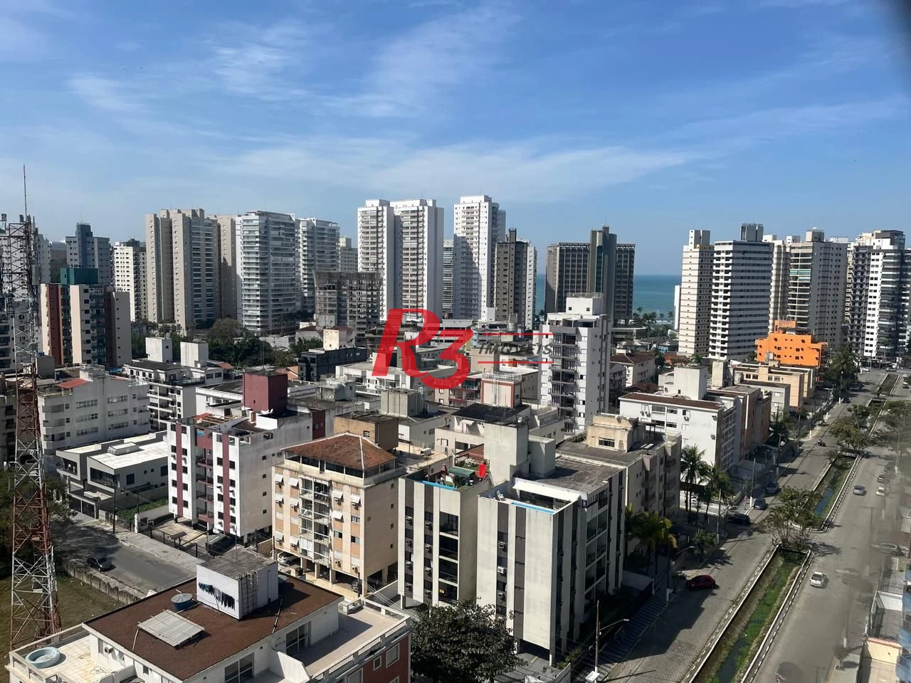 Apartamento com 3 dormitórios à venda, 98 m² por R$ 740.000,00 - Vila Santo Antônio - Guarujá/SP