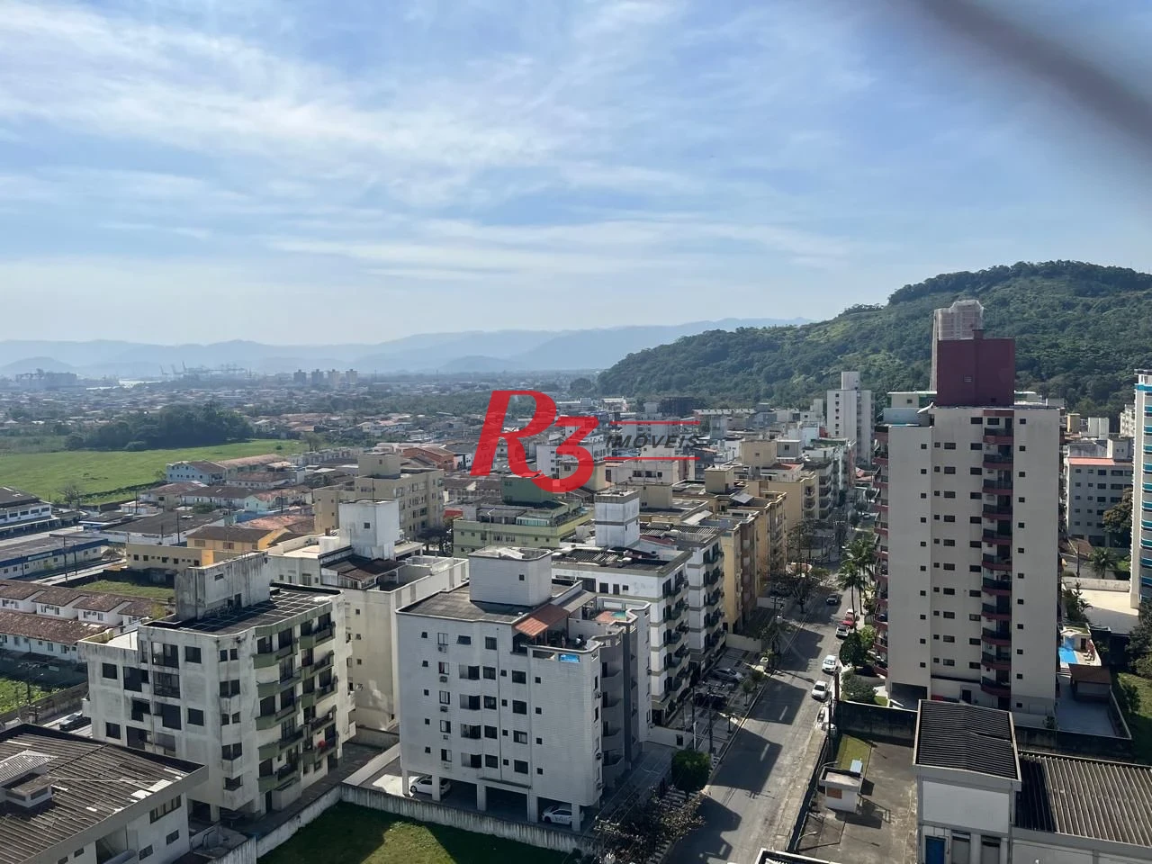Apartamento com 3 dormitórios à venda, 98 m² por R$ 740.000,00 - Vila Santo Antônio - Guarujá/SP