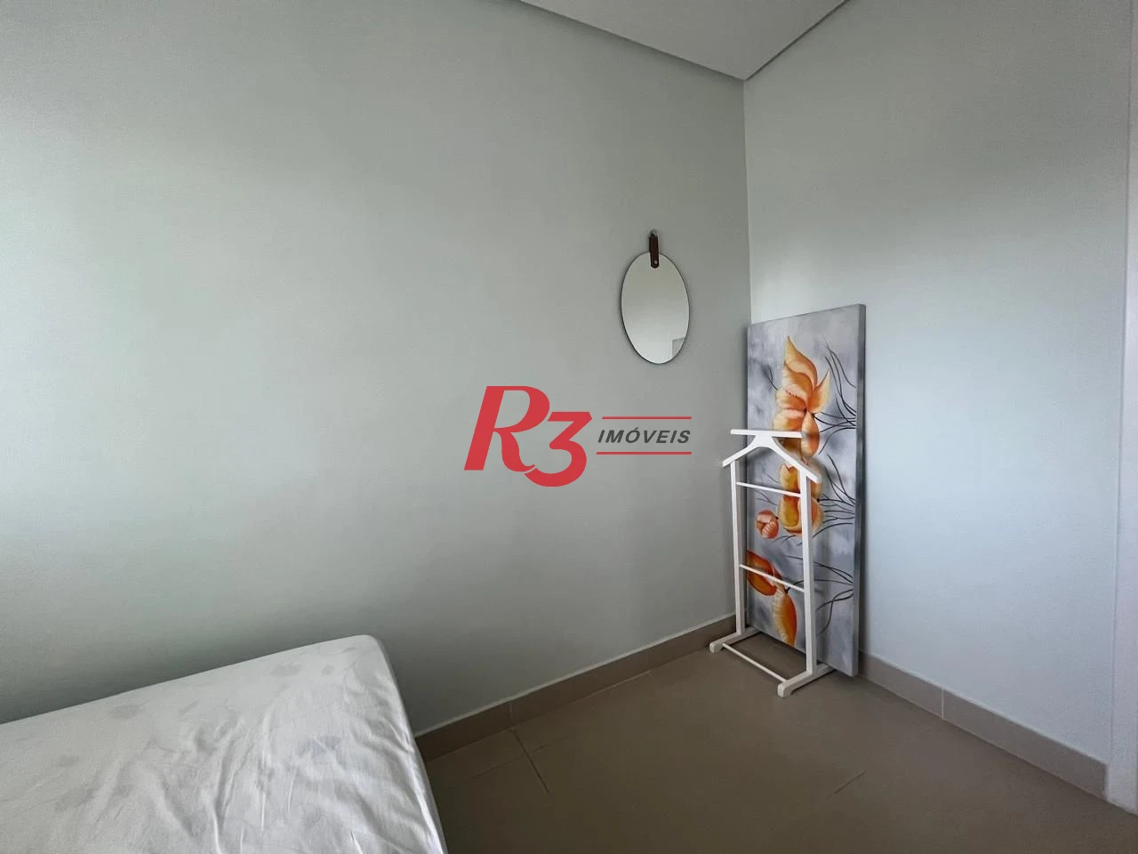 Apartamento com 3 dormitórios à venda, 98 m² por R$ 740.000,00 - Vila Santo Antônio - Guarujá/SP