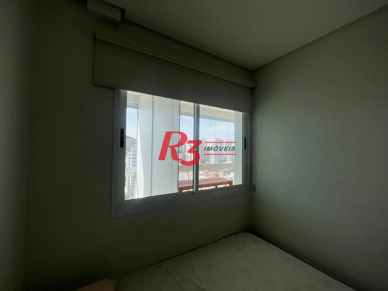 Apartamento com 3 dormitórios à venda, 98 m² por R$ 740.000,00 - Vila Santo Antônio - Guarujá/SP