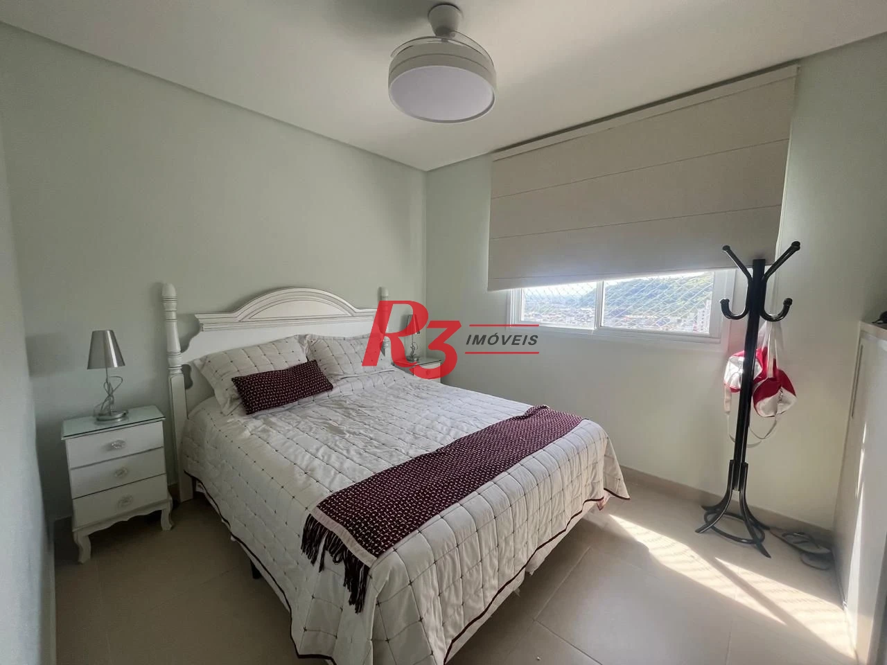 Apartamento com 3 dormitórios à venda, 98 m² por R$ 740.000,00 - Vila Santo Antônio - Guarujá/SP