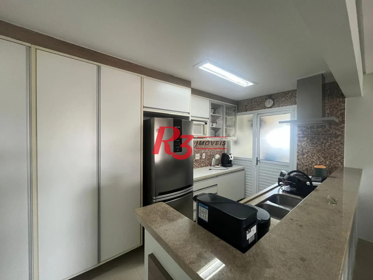 Apartamento com 3 dormitórios à venda, 98 m² por R$ 740.000,00 - Vila Santo Antônio - Guarujá/SP