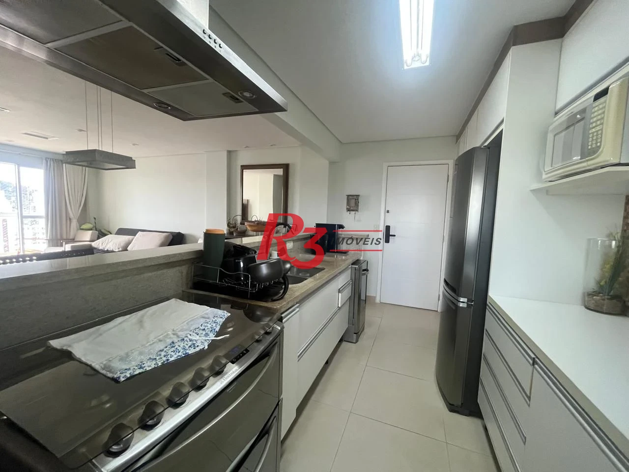 Apartamento com 3 dormitórios à venda, 98 m² por R$ 740.000,00 - Vila Santo Antônio - Guarujá/SP