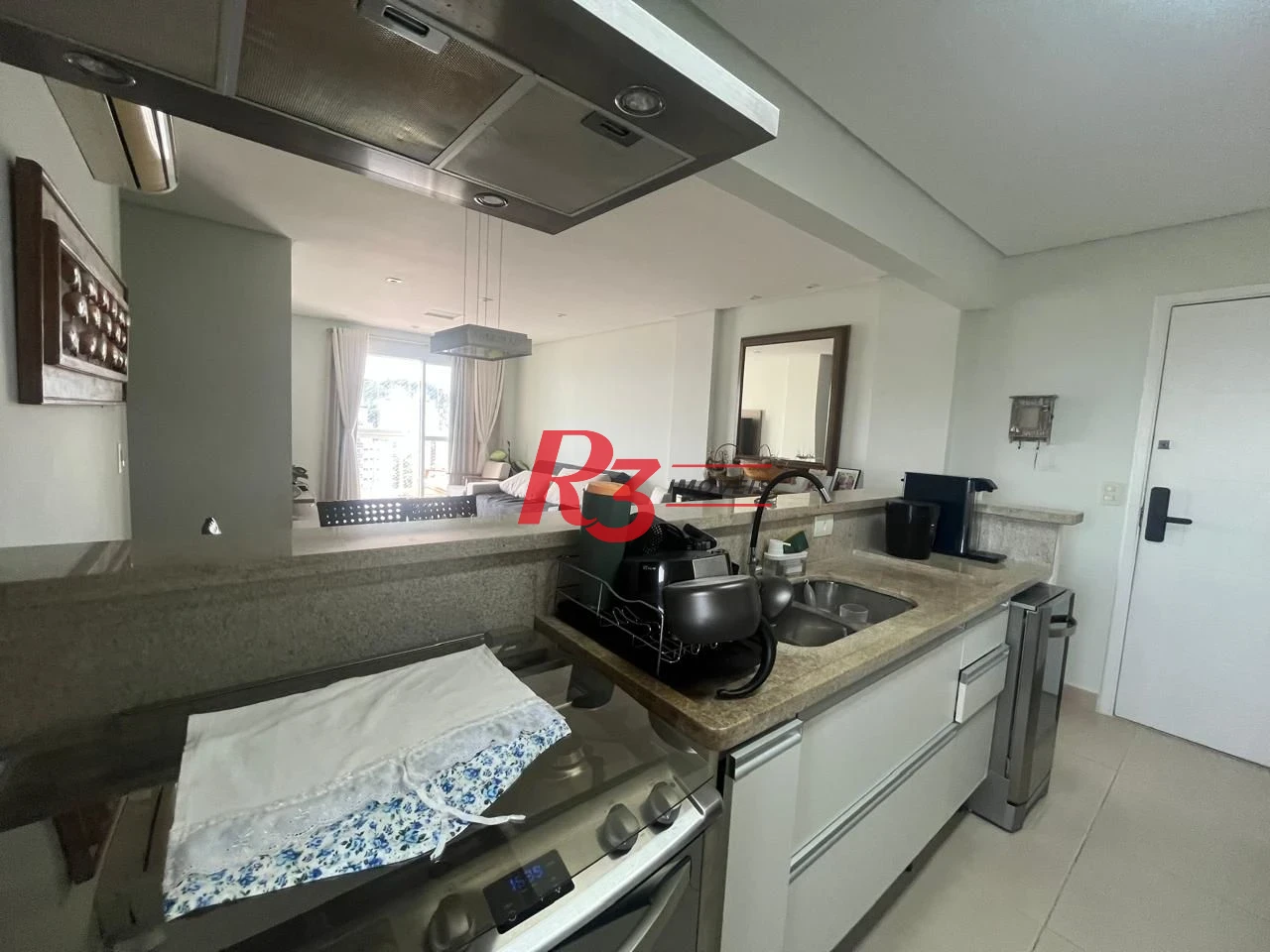 Apartamento com 3 dormitórios à venda, 98 m² por R$ 740.000,00 - Vila Santo Antônio - Guarujá/SP