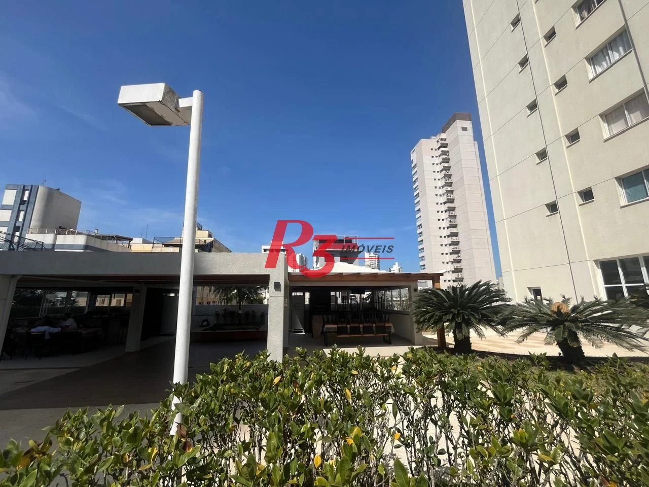 Apartamento com 3 dormitórios à venda, 98 m² por R$ 740.000,00 - Vila Santo Antônio - Guarujá/SP