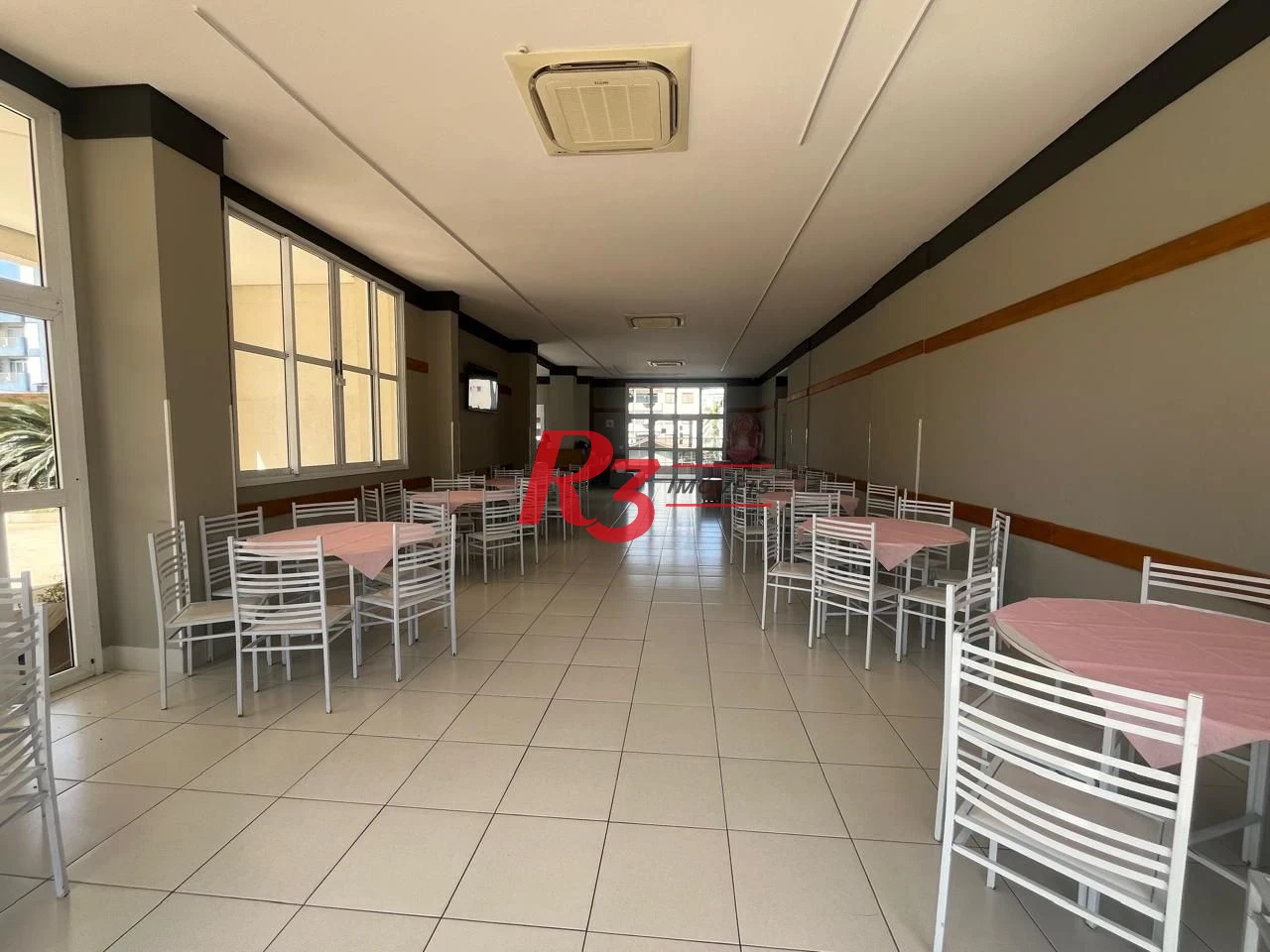 Apartamento com 3 dormitórios à venda, 98 m² por R$ 740.000,00 - Vila Santo Antônio - Guarujá/SP