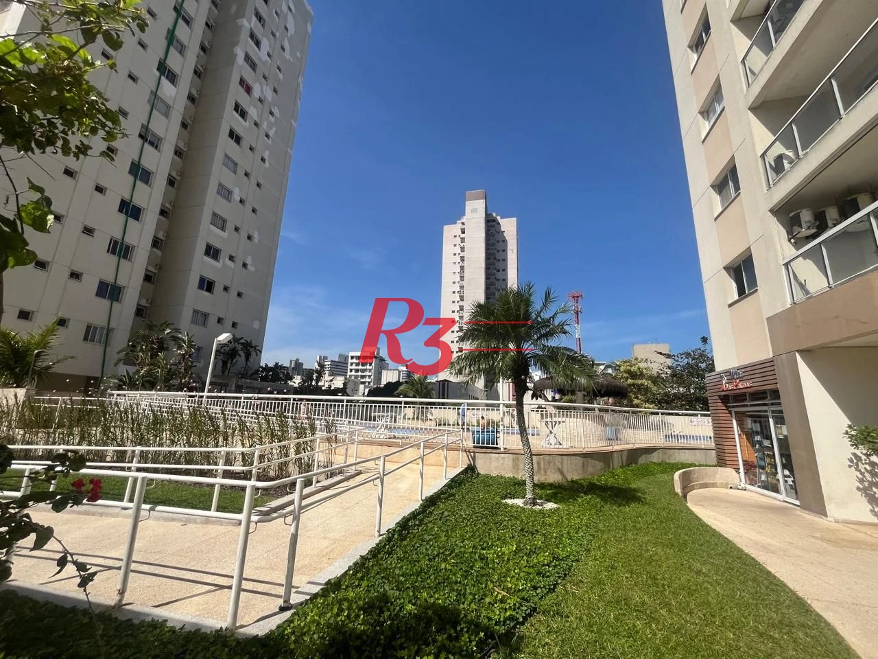 Apartamento com 3 dormitórios à venda, 98 m² por R$ 740.000,00 - Vila Santo Antônio - Guarujá/SP