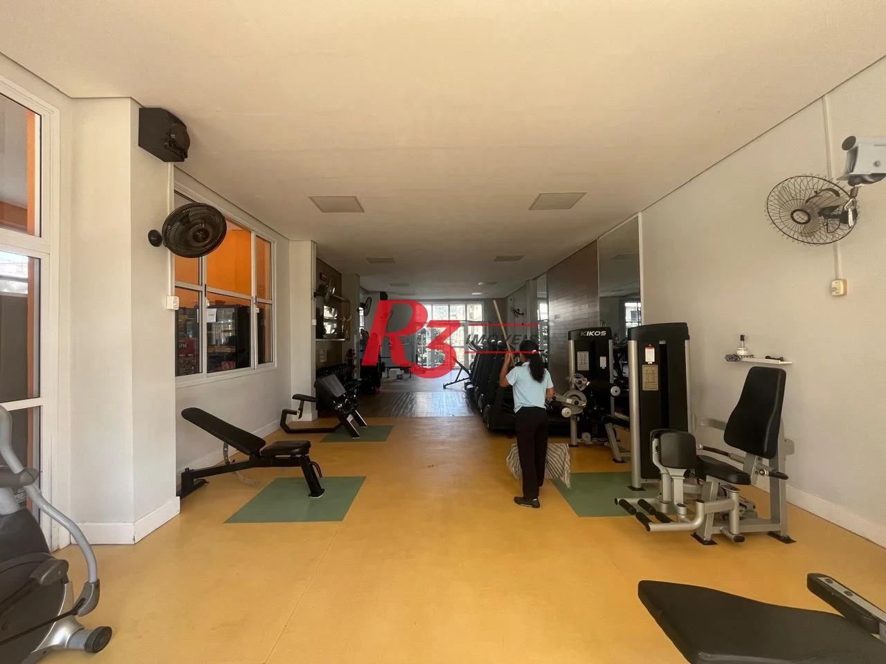 Apartamento com 3 dormitórios à venda, 98 m² por R$ 740.000,00 - Vila Santo Antônio - Guarujá/SP