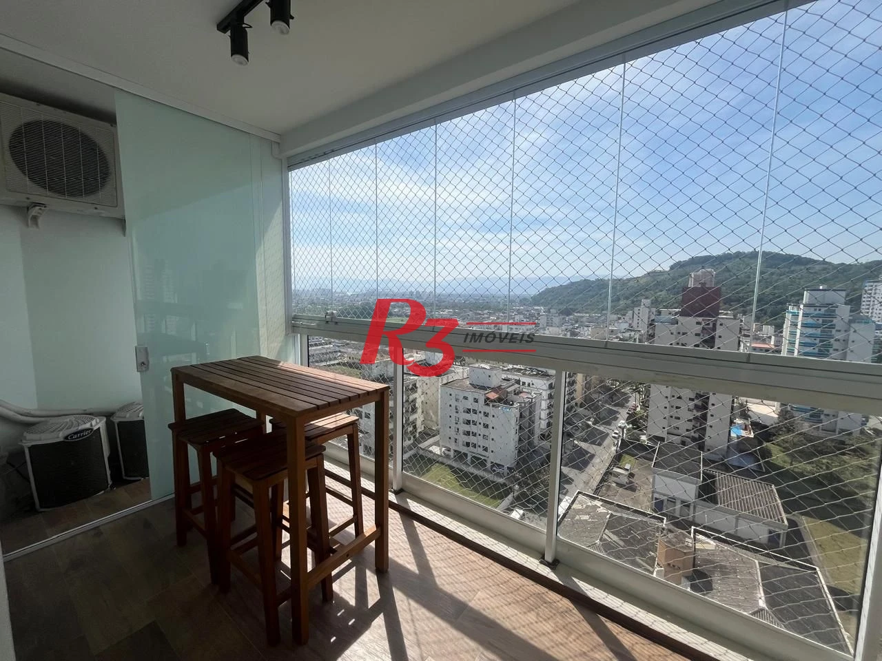 Apartamento com 3 dormitórios à venda, 98 m² por R$ 740.000,00 - Vila Santo Antônio - Guarujá/SP