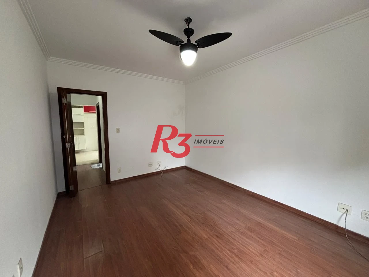 Apartamento com 2 dormitórios à venda, 90 m² por R$ 600.000,00 - Gonzaga - Santos/SP