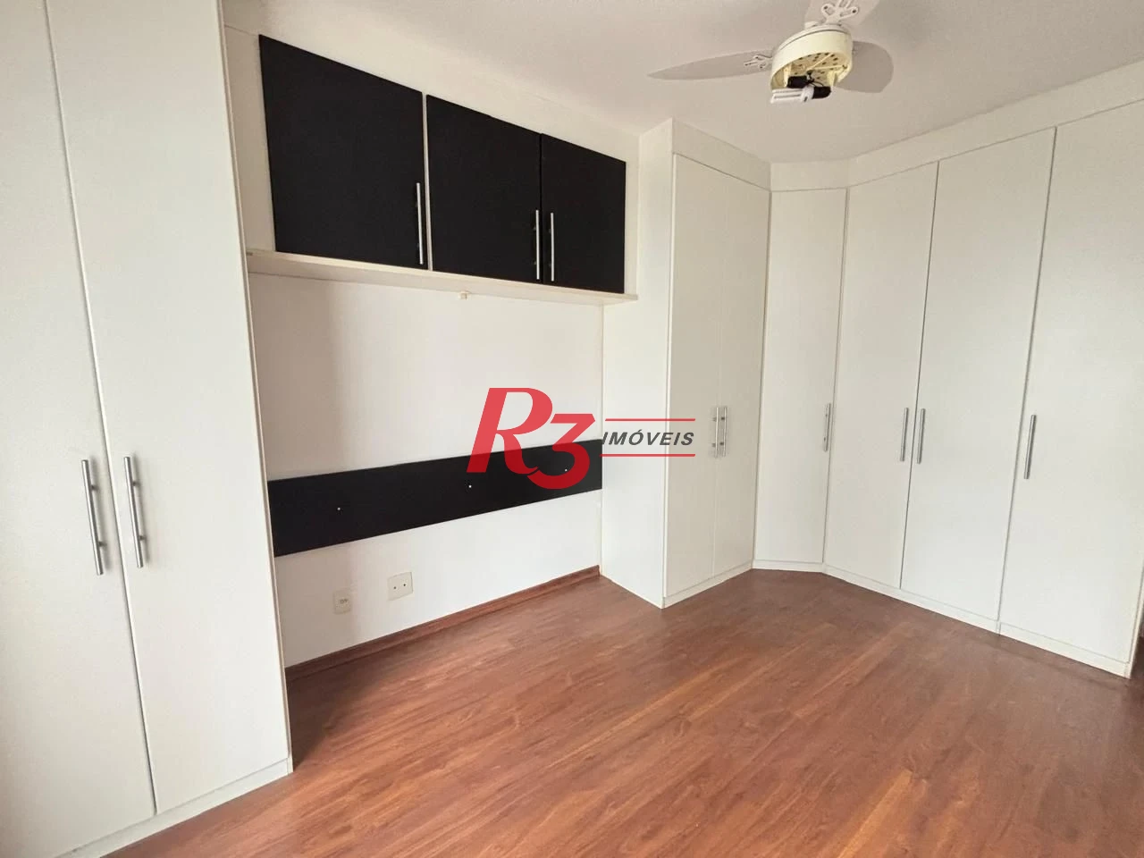 Apartamento com 2 dormitórios à venda, 90 m² por R$ 600.000,00 - Gonzaga - Santos/SP