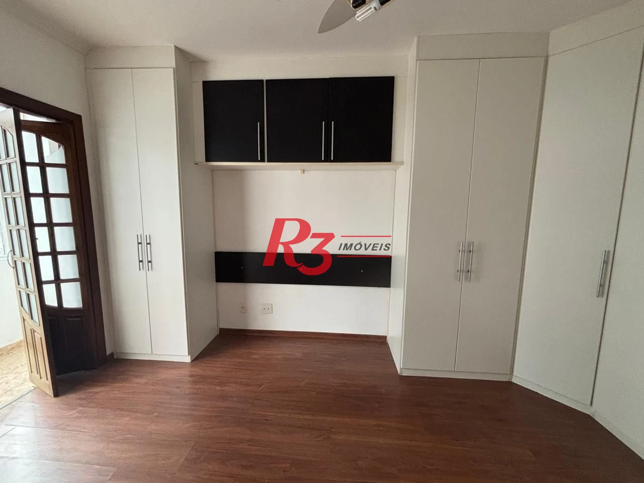 Apartamento com 2 dormitórios à venda, 90 m² por R$ 600.000,00 - Gonzaga - Santos/SP