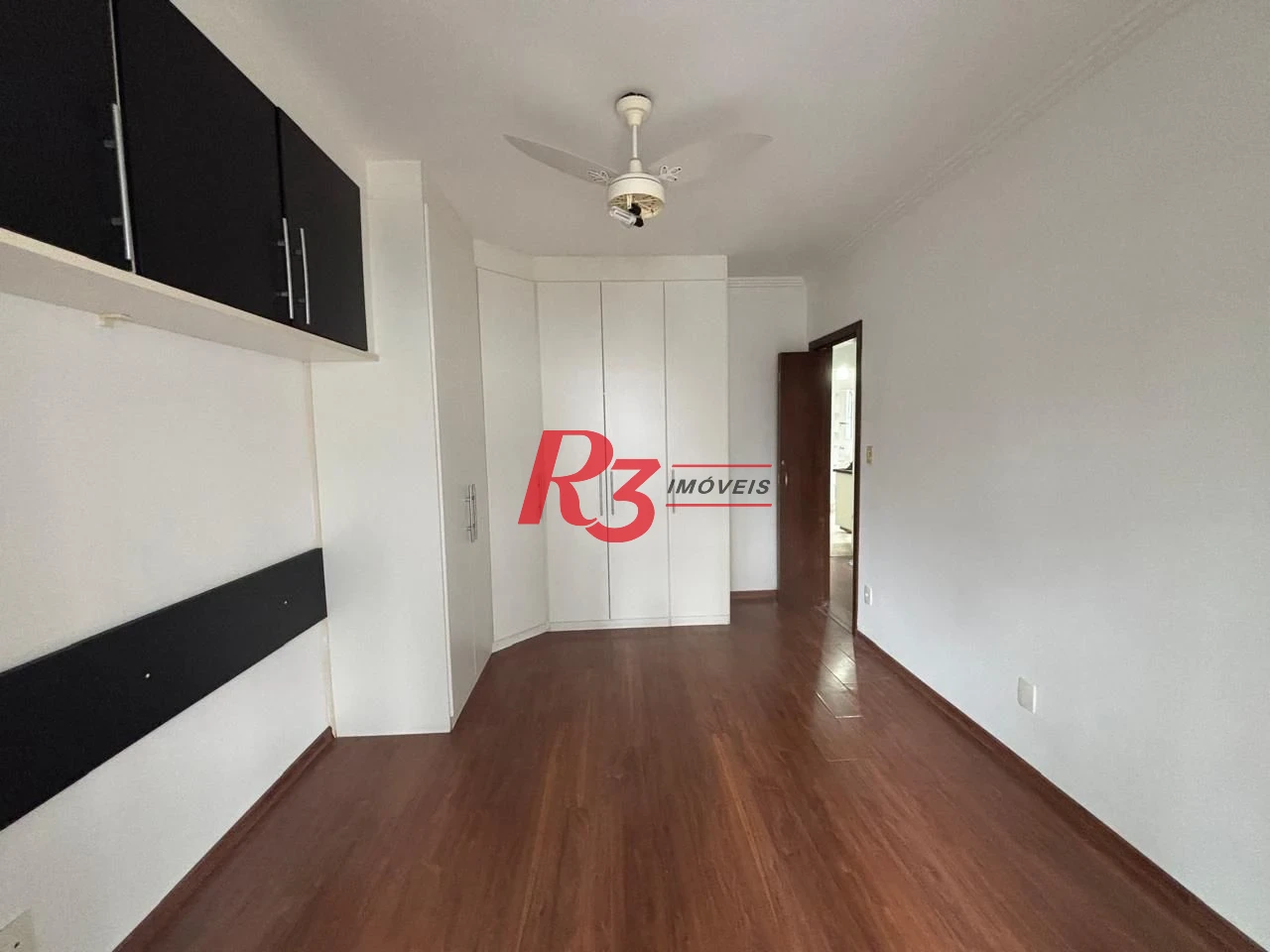Apartamento com 2 dormitórios à venda, 90 m² por R$ 600.000,00 - Gonzaga - Santos/SP