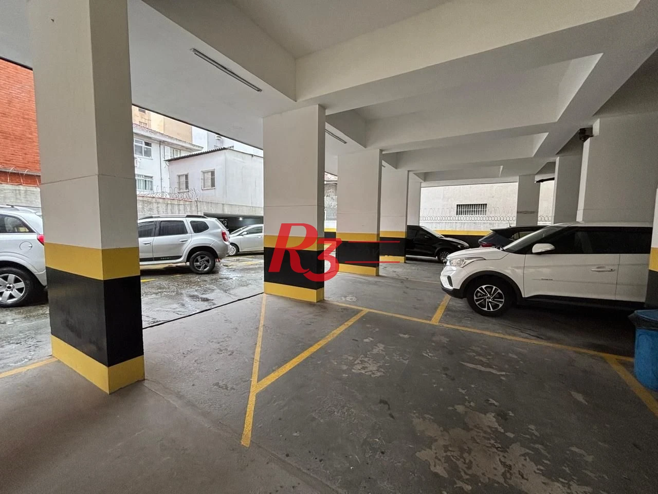 Apartamento com 2 dormitórios à venda, 90 m² por R$ 600.000,00 - Gonzaga - Santos/SP