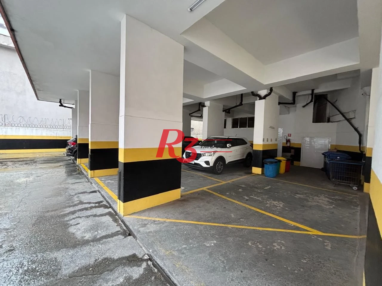 Apartamento com 2 dormitórios à venda, 90 m² por R$ 600.000,00 - Gonzaga - Santos/SP