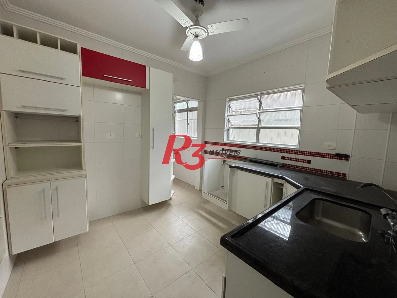 Apartamento com 2 dormitórios à venda, 90 m² por R$ 600.000,00 - Gonzaga - Santos/SP