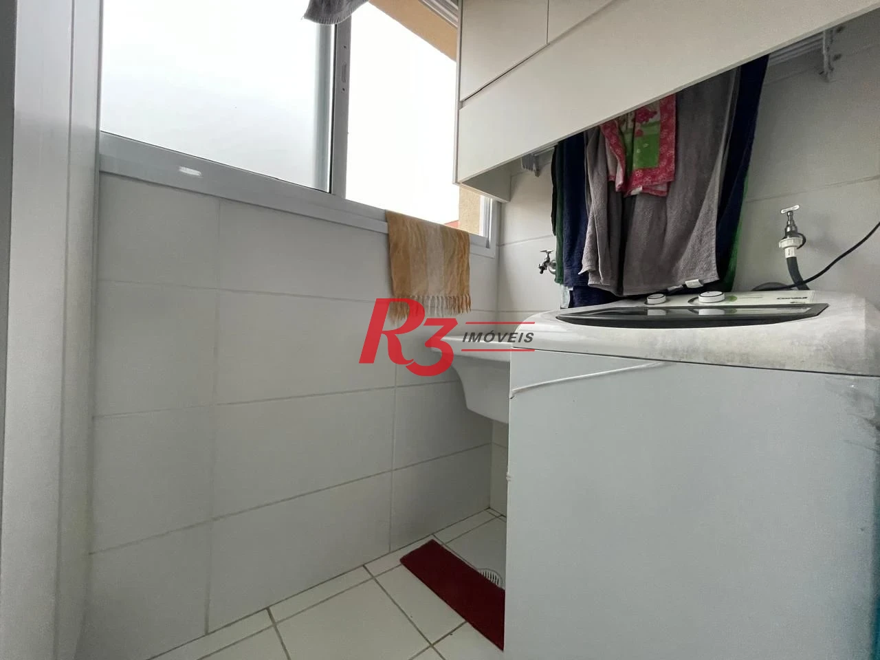 Apartamento com 3 dormitórios à venda, 84 m² por R$ 800.000,00 - Jardim Praiano - Guarujá/SP