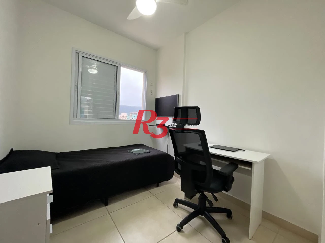 Apartamento com 3 dormitórios à venda, 84 m² por R$ 800.000,00 - Jardim Praiano - Guarujá/SP